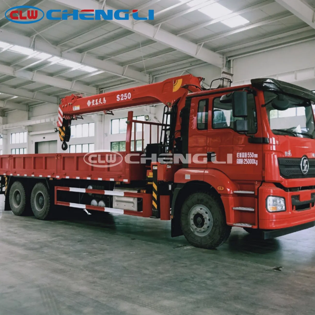 Camión grúa 8×4 de 12 t: imagen de referencia 3 del vehículo y su equipo
