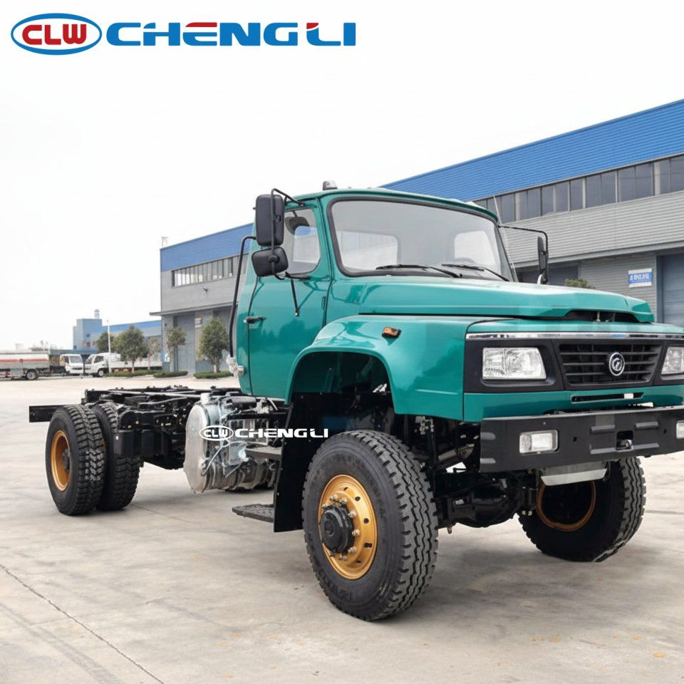 Camión volquete CLW 4×4 de 9 t: imagen de referencia 4 del vehículo y su equipo