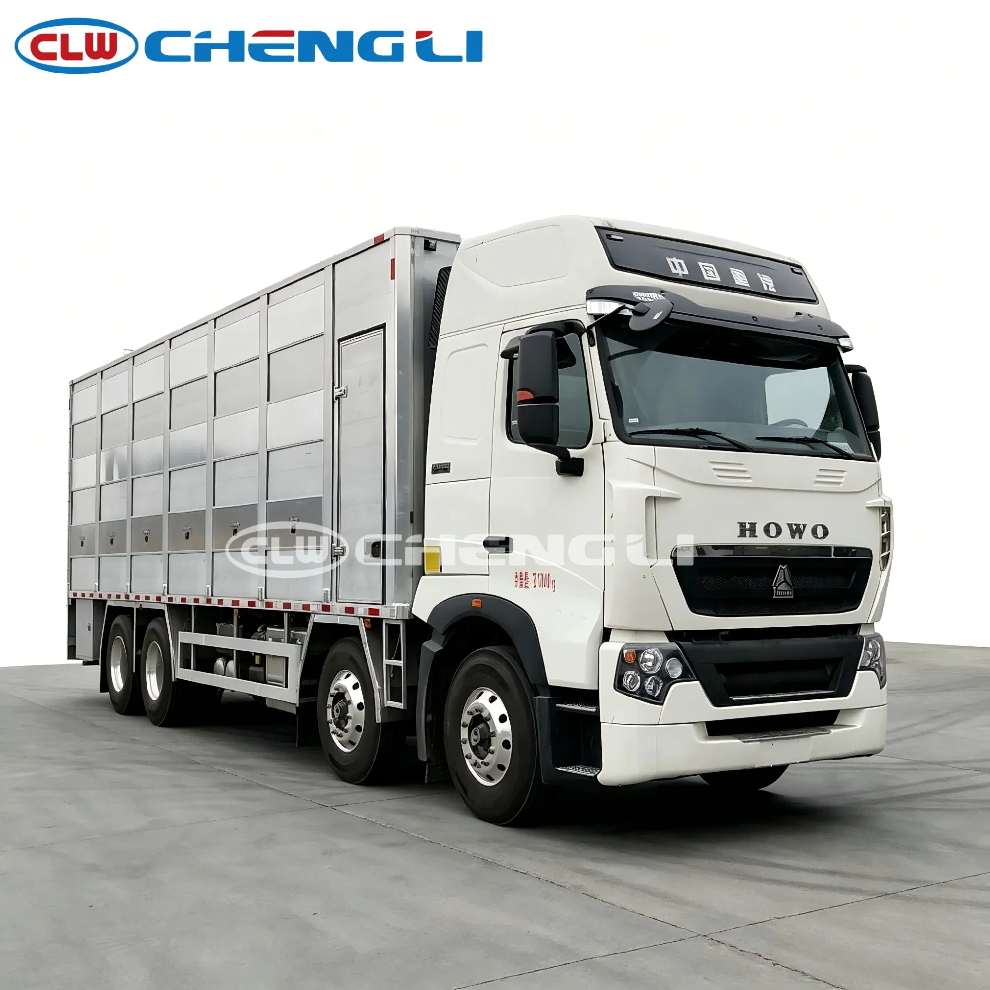 Camión Sinotruk 8×4 para transporte avícola: imagen de referencia 3 del vehículo y su equipo
