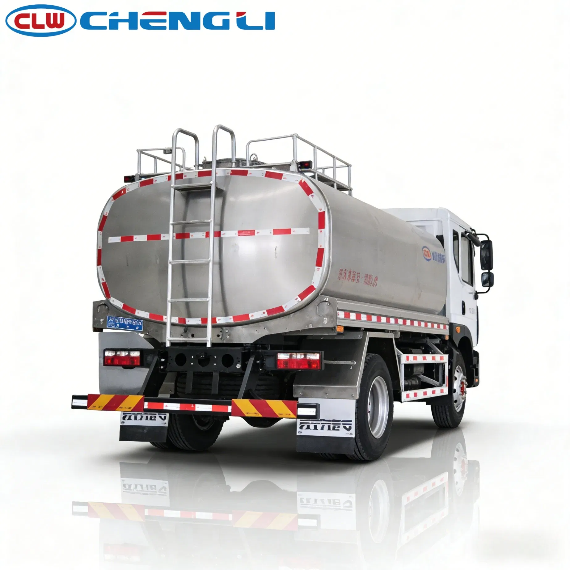 Camión cisterna de agua potable de acero inoxidable de 10.000 L: imagen de referencia 2 del vehículo y su equipo