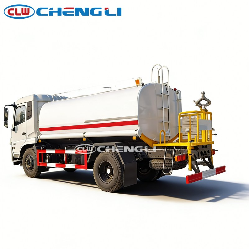 Camión cisterna de riego Dongfeng Tianjin de 12,5 m³: imagen de referencia 5 del vehículo y su equipo